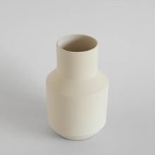 Lade das Bild in den Galerie-Viewer, Vase Sado aus Steingut - o cactuu