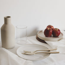 Lade das Bild in den Galerie-Viewer, Vase Amber aus Steingut - o cactuu