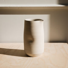 Lade das Bild in den Galerie-Viewer, Krug aus Keramik - NOJA