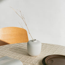 Lade das Bild in den Galerie-Viewer, Vase Blanc aus Steingut - o cactuu