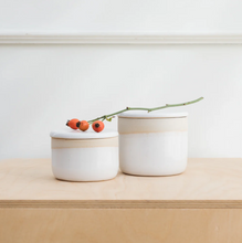 Lade das Bild in den Galerie-Viewer, Butterdose aus Keramik - Connis Töpferei