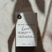 Lade das Bild in den Galerie-Viewer, Home - Helleo Olivenölseife (limitiert)